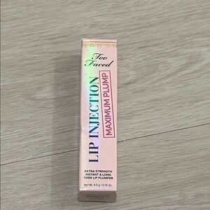 Too Faced Lip Injection Maximum Plump - Original